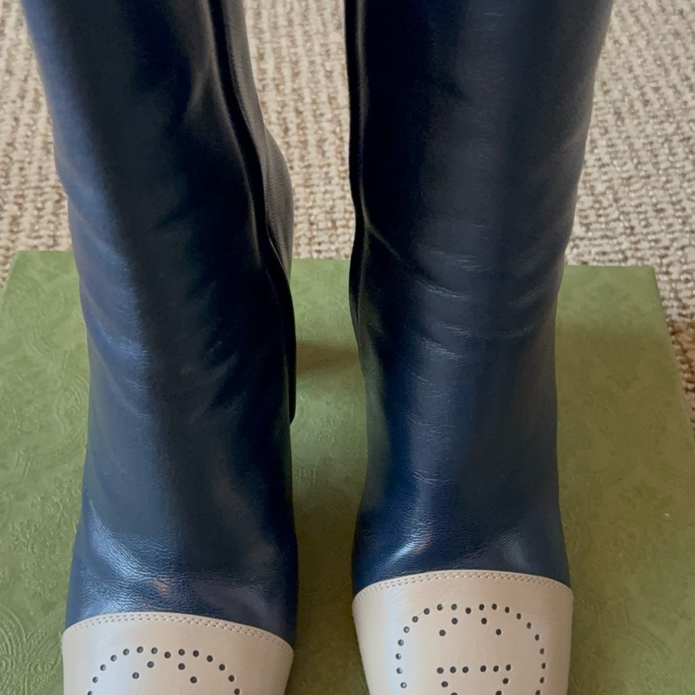 Gucci Hills Logo Bootie, 8US / 38EU, OATMEAL/ BLUE AGATA